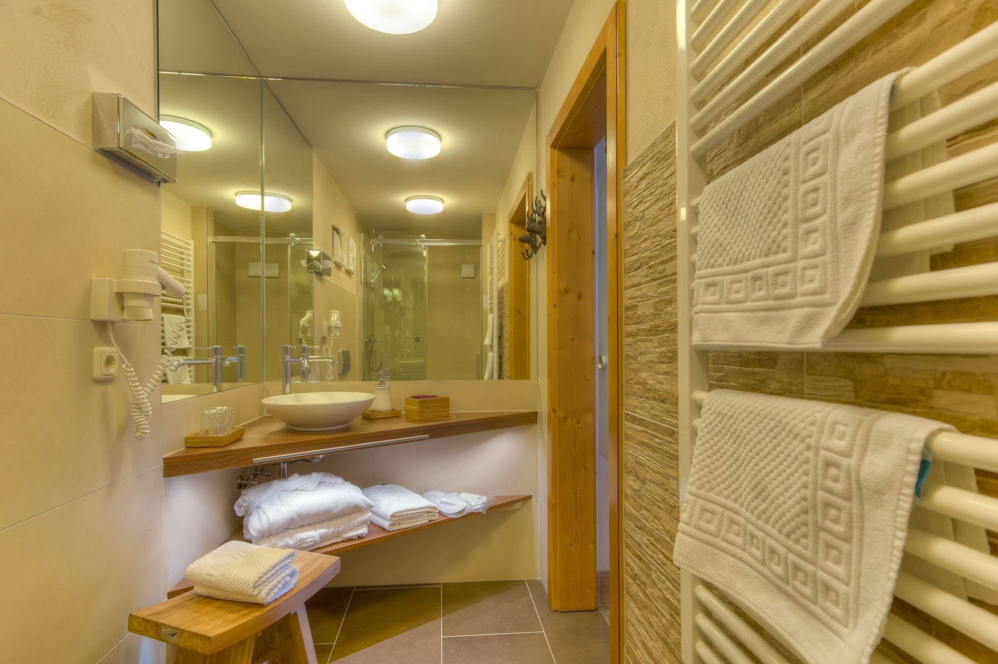 Lindenhof Hotel 3*